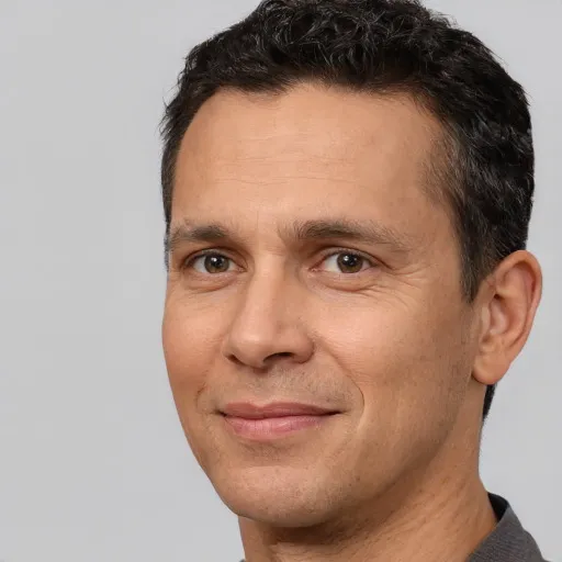 Reviewer Headshot