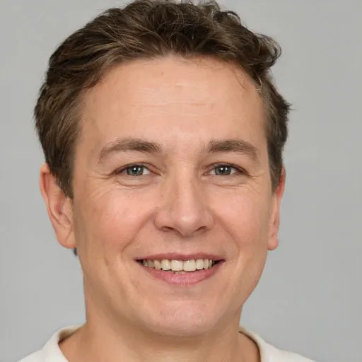 Reviewer Headshot